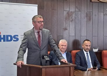 GLAS ZA PRORAČUN UVJETOVAN JE STAVKOM ZA UČENIČKI DOM, BRZA CESTA DO KOPRIVNICE MORA BITI U PLANU HRVATSKIH CESTA.